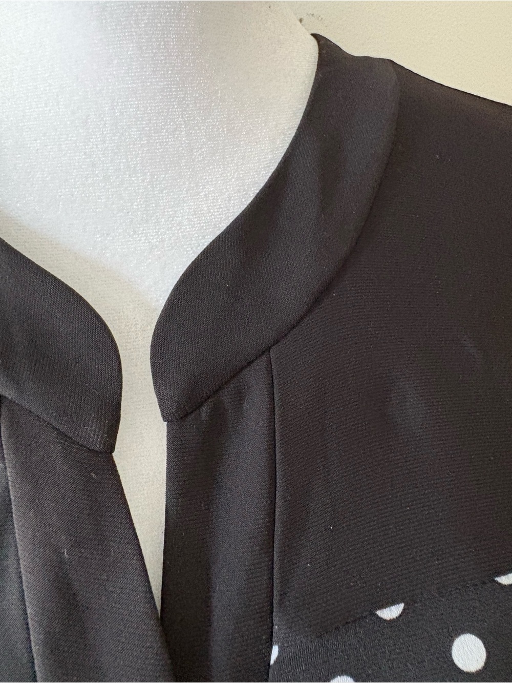 Ellie McCarthy Silky Black & Polka Dot Button Front Tunic- Plus Size 3X - Picture 5 of 6